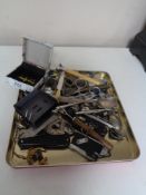 A small quantity of vintage scissors, brooches, badges,