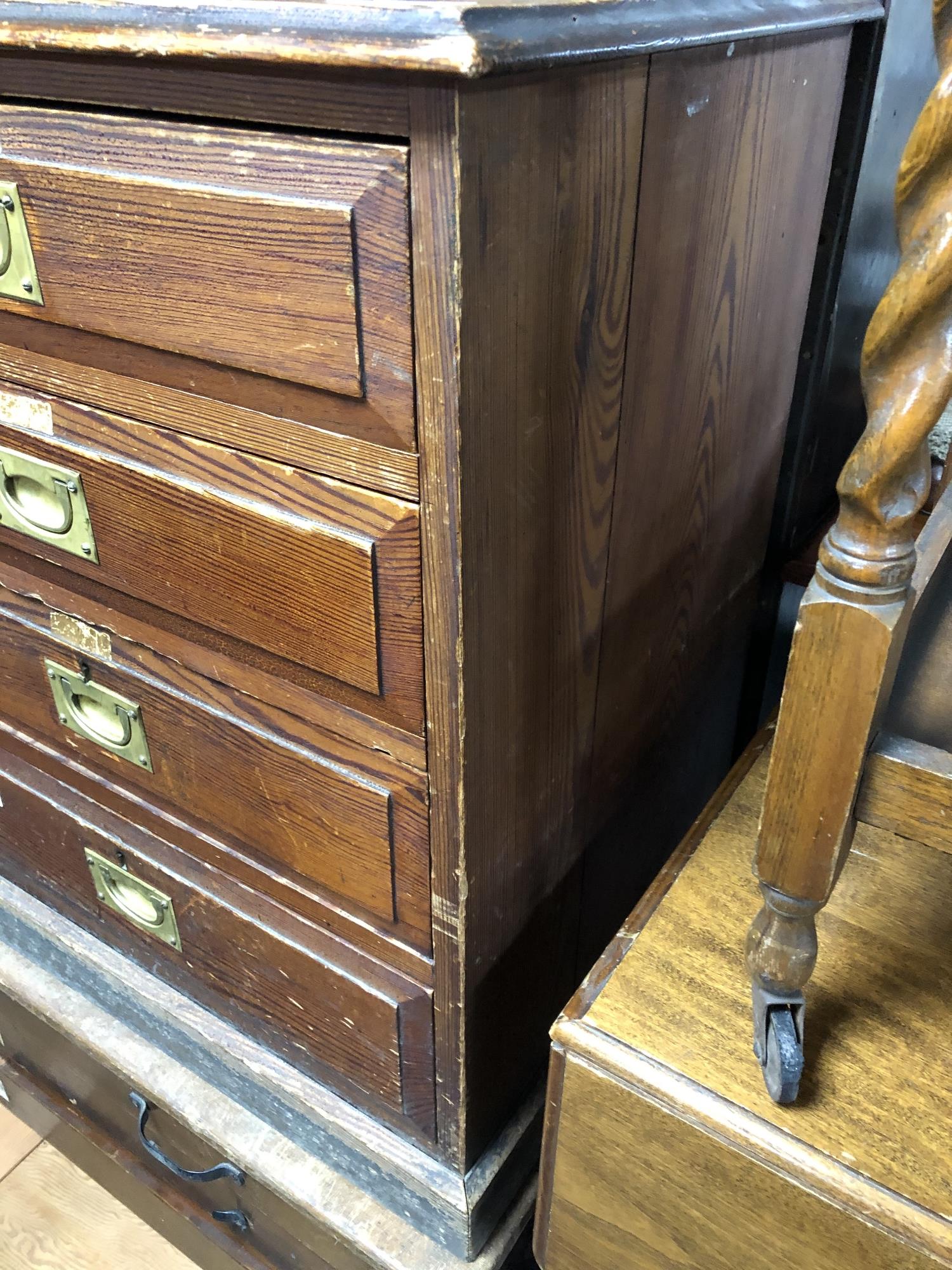 An Edwardian pine four drawer chest with brass drop handles - Image 4 of 4