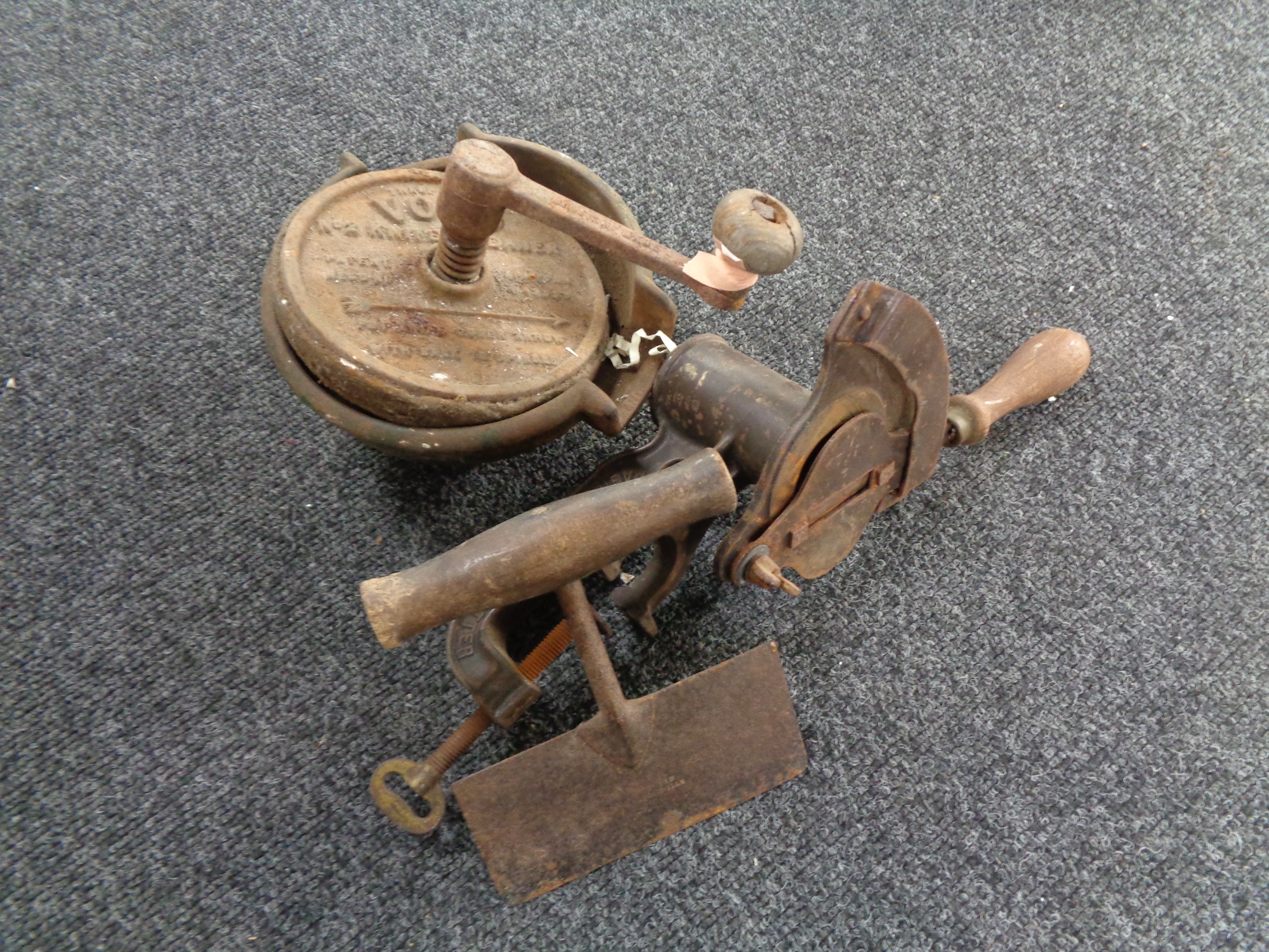 A box containing vintage marmalade cutter,
