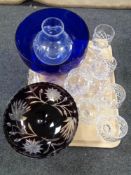A tray of assorted glass ware, two-tone lead crystal fruit bowl,