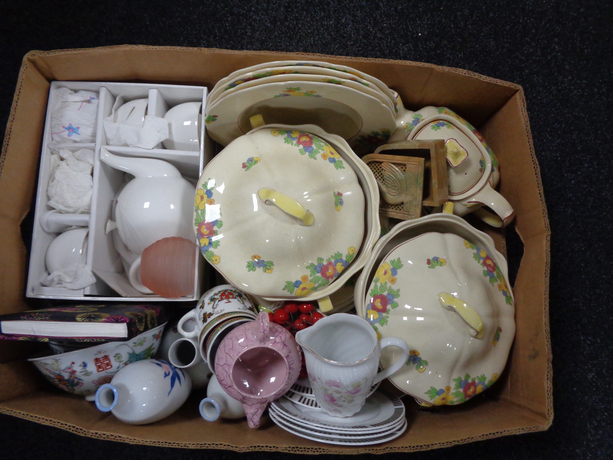 A box of miscellaneous tea china, Royal Doulton part dinner service,