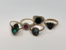 Five various gem set gold rings CONDITION REPORT: 11.