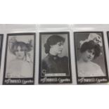 MORRIS, Actresses (b/w), complete, VG to EX, 30