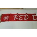 FOOTBALL, Manchester United silk scarf, late 1960s or early 1970s, with club crests to either