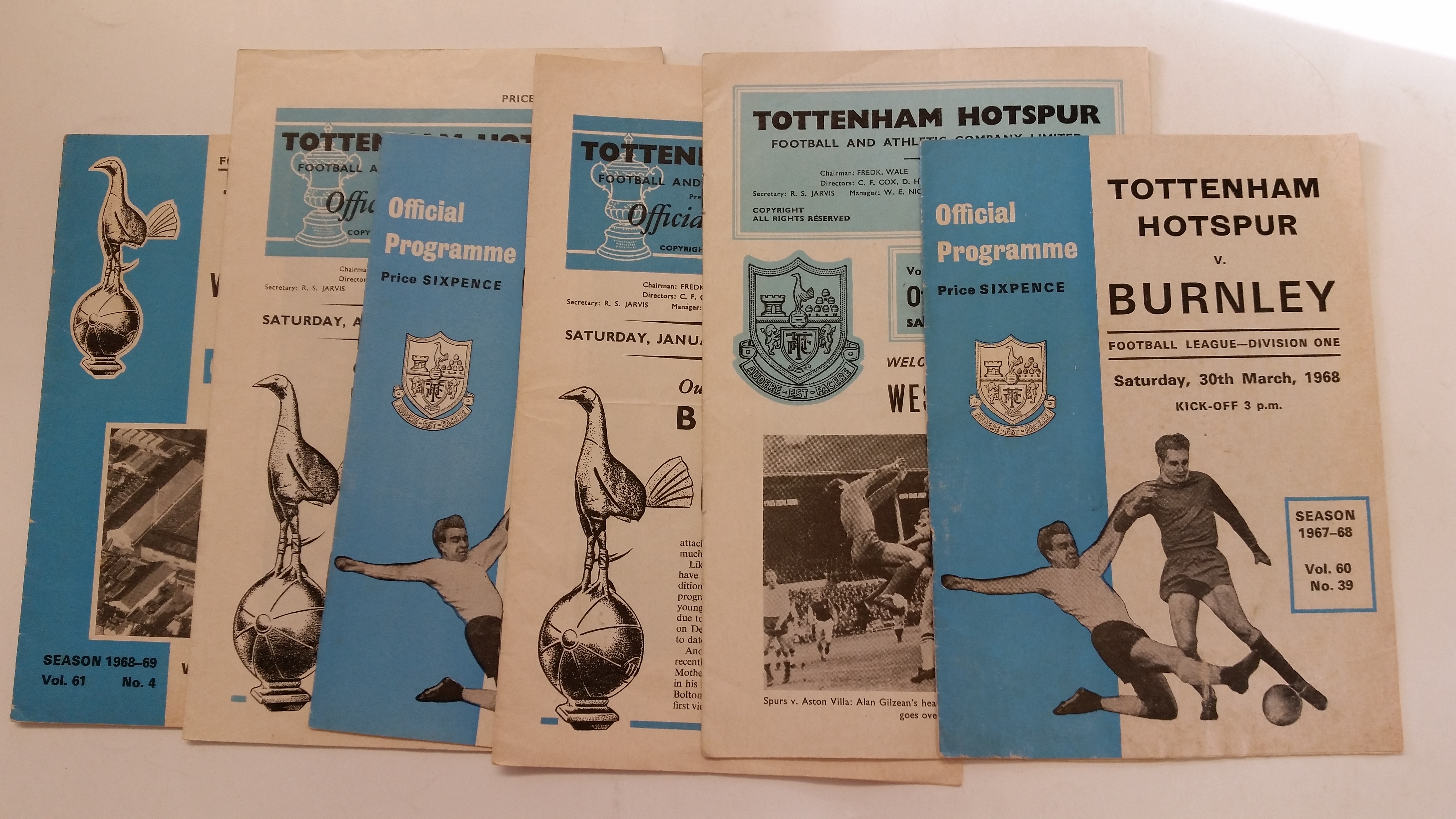 FOOTBALL. Tottenham Hotspur home programmes, 1960s, G to EX, 37*