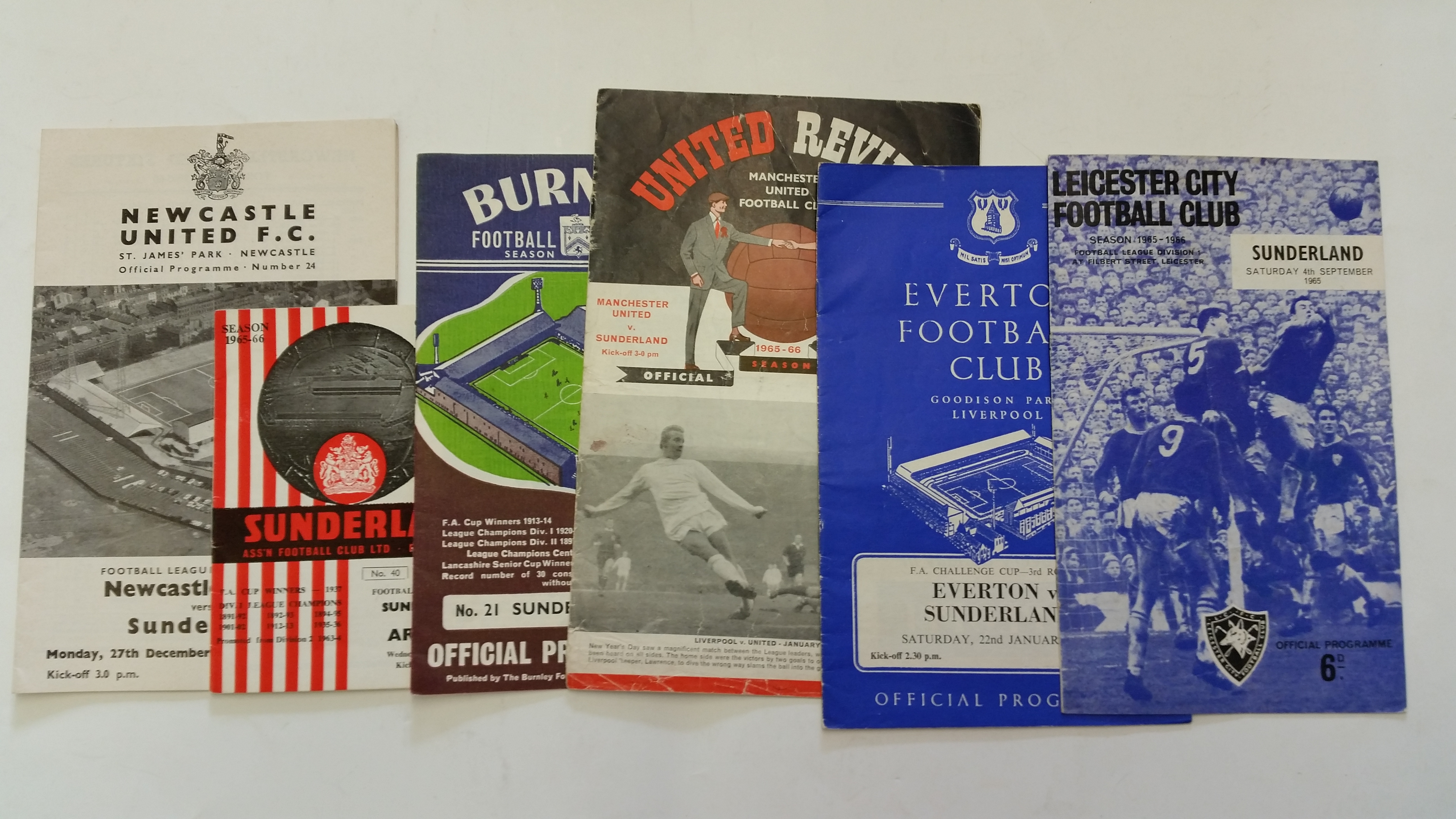 FOOTBALL, Sunderland, home and away programmes, 1965/6, inc. complete league season (42),