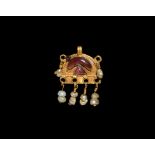 Roman Gold Jewelled Pendant with Pearl Drops