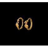 Hellenistic Gold Filigree Earrings with Bosses