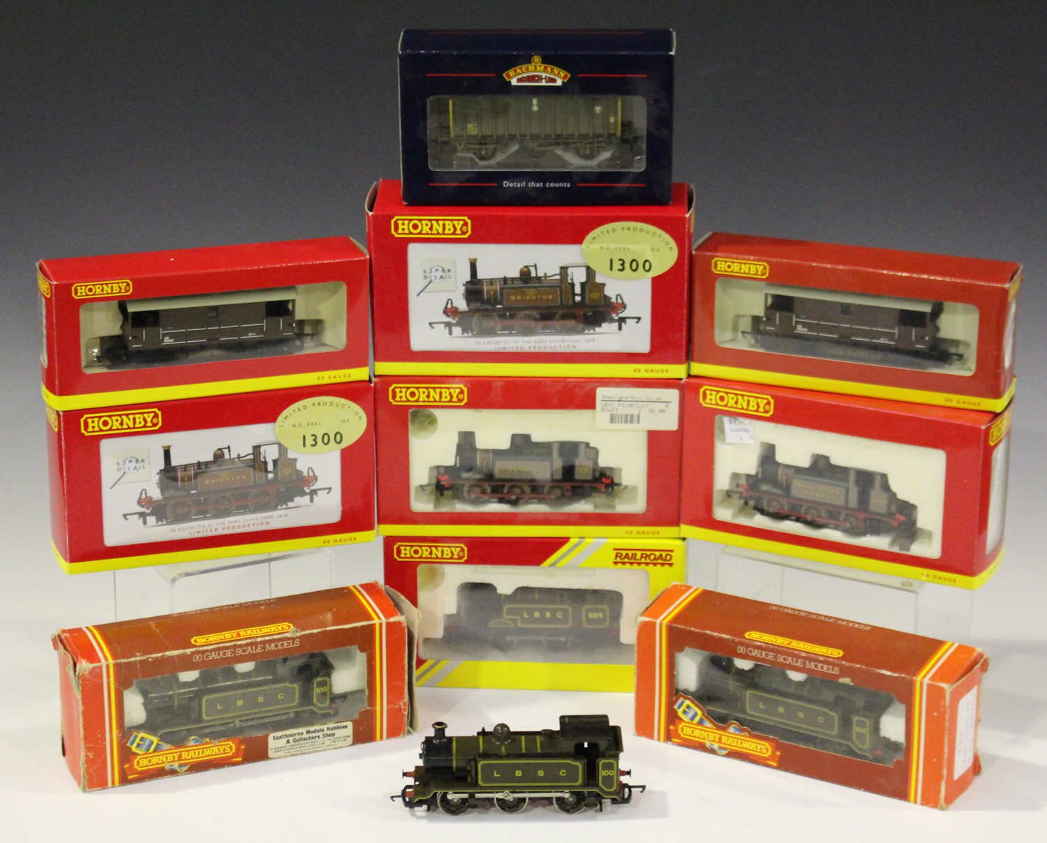 A collection of Hornby and other gauge OO railway items, including two limited edition R.2799 0-6- - Image 2 of 2
