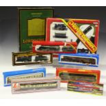 A small collection of gauge OO railway items, comprising a Hornby Railways Lord of the Isles set, an