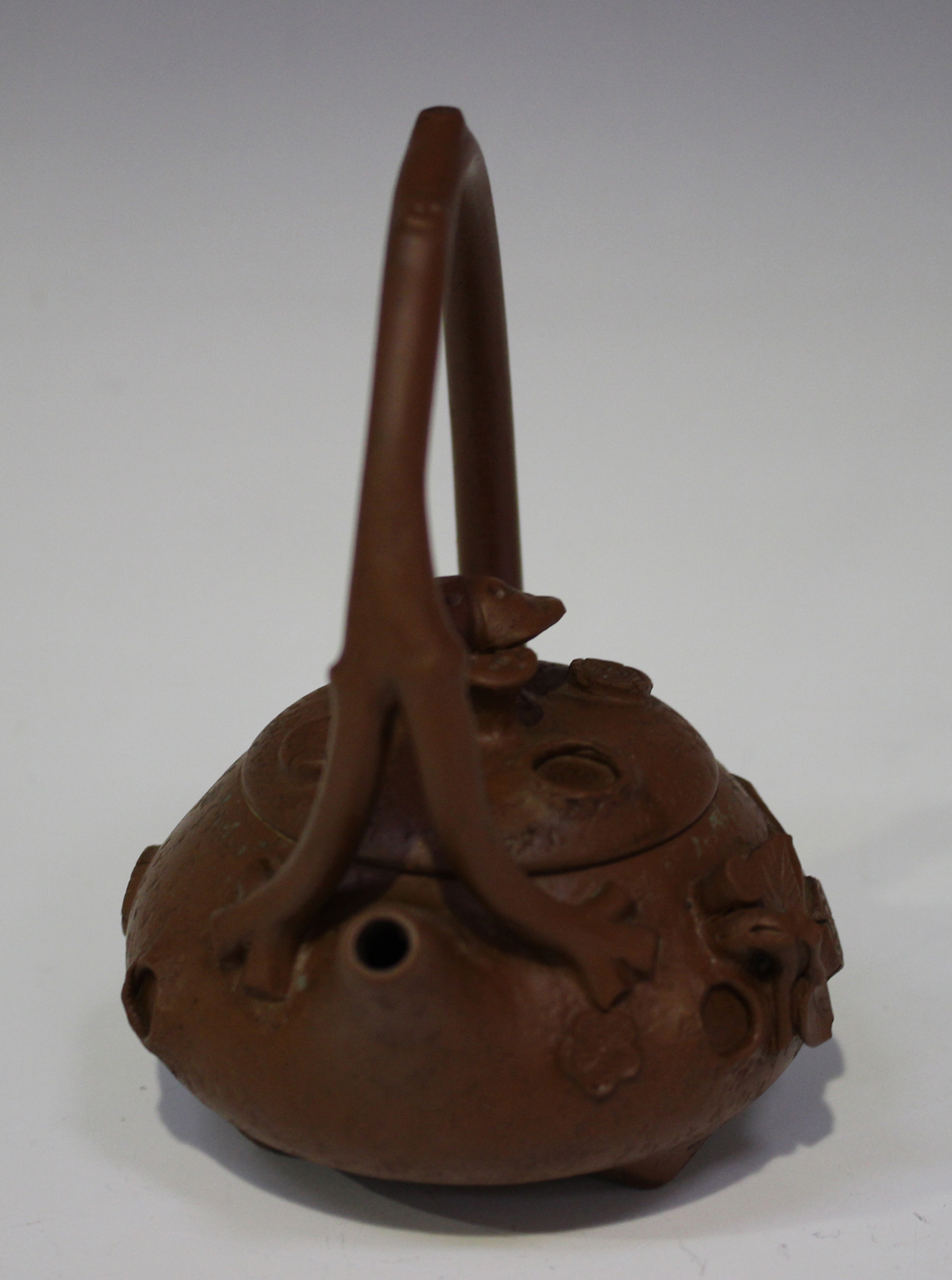 A Chinese Yixing stoneware teapot and cover, late 19th/early 20th century, the squat circular body - Image 7 of 7