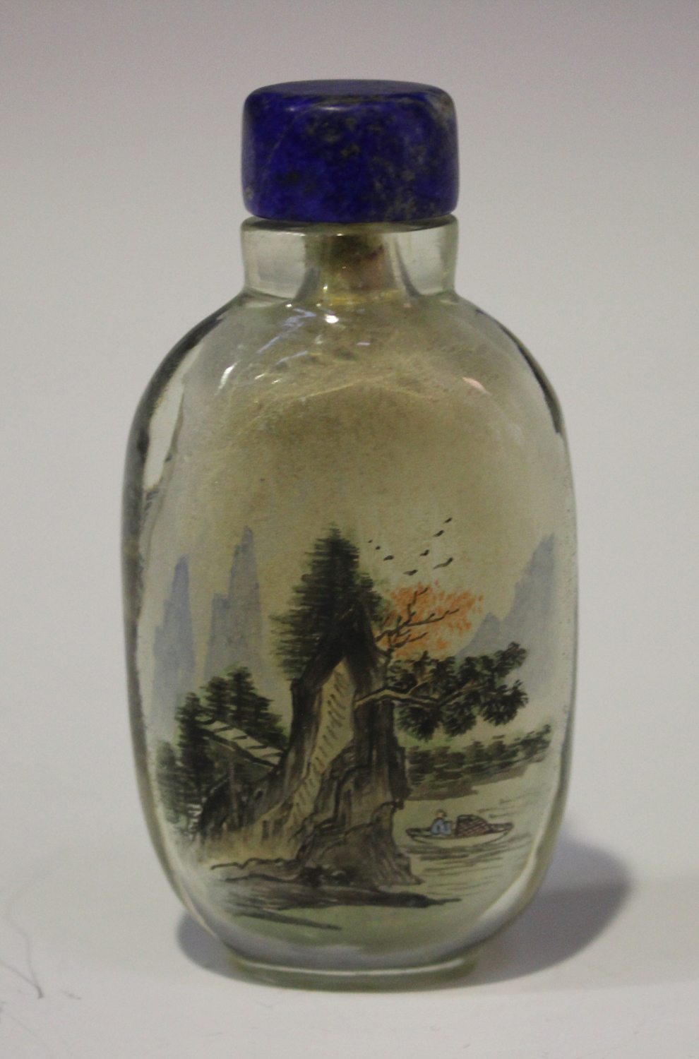 A Chinese inside painted glass snuff bottle, 20th century, of flattened ovoid form, painted with a - Image 6 of 6