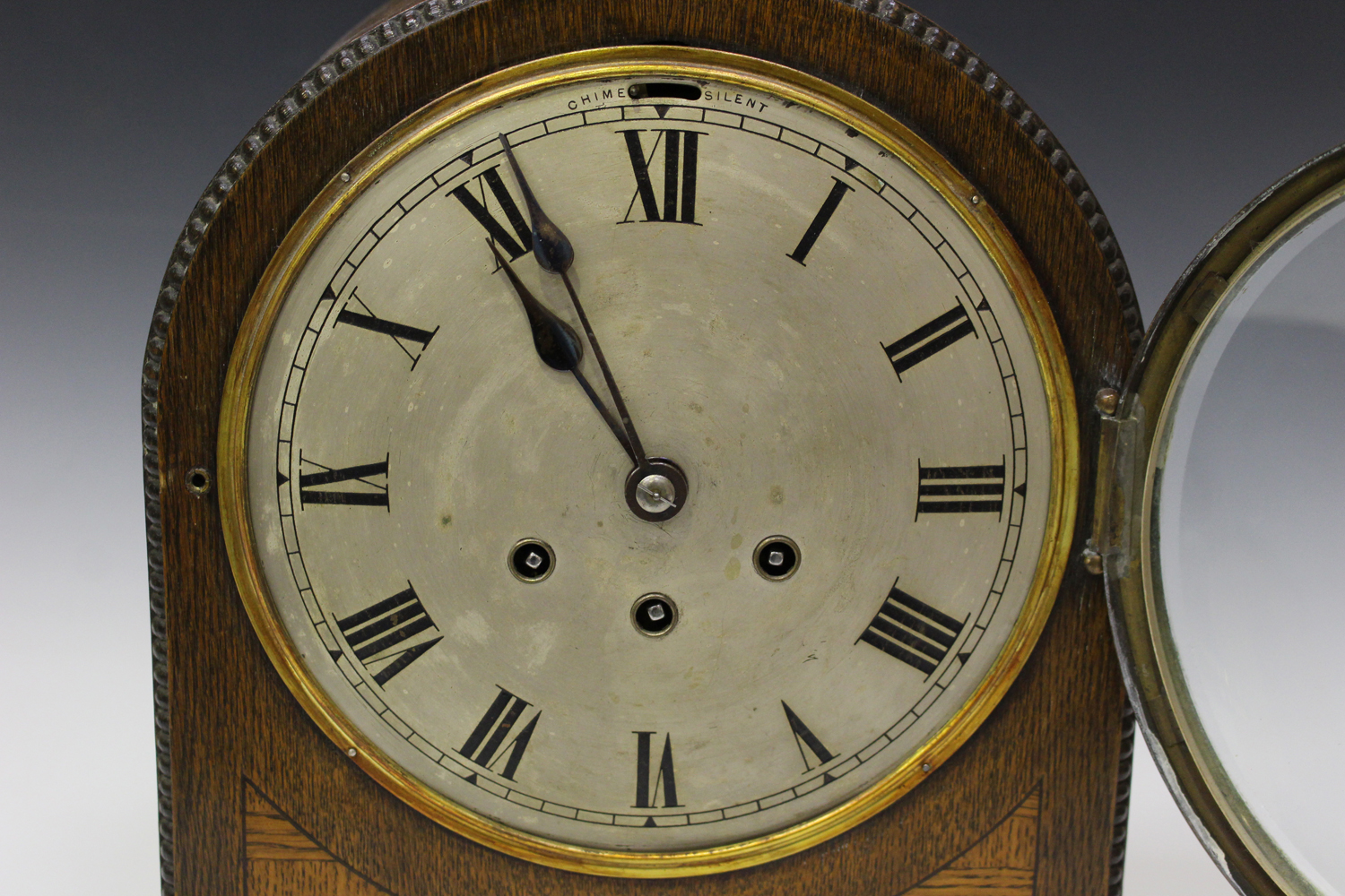 A George V oak mantel clock with eight day movement chiming on gongs, the backplate with Gustav - Image 3 of 3