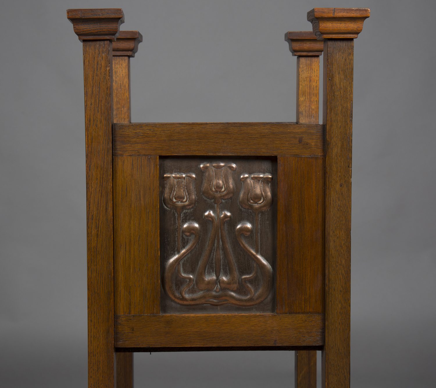 An Edwardian Arts and Crafts oak framed planter, in the manner of Shapland & Petter of Barnstaple, - Image 2 of 3