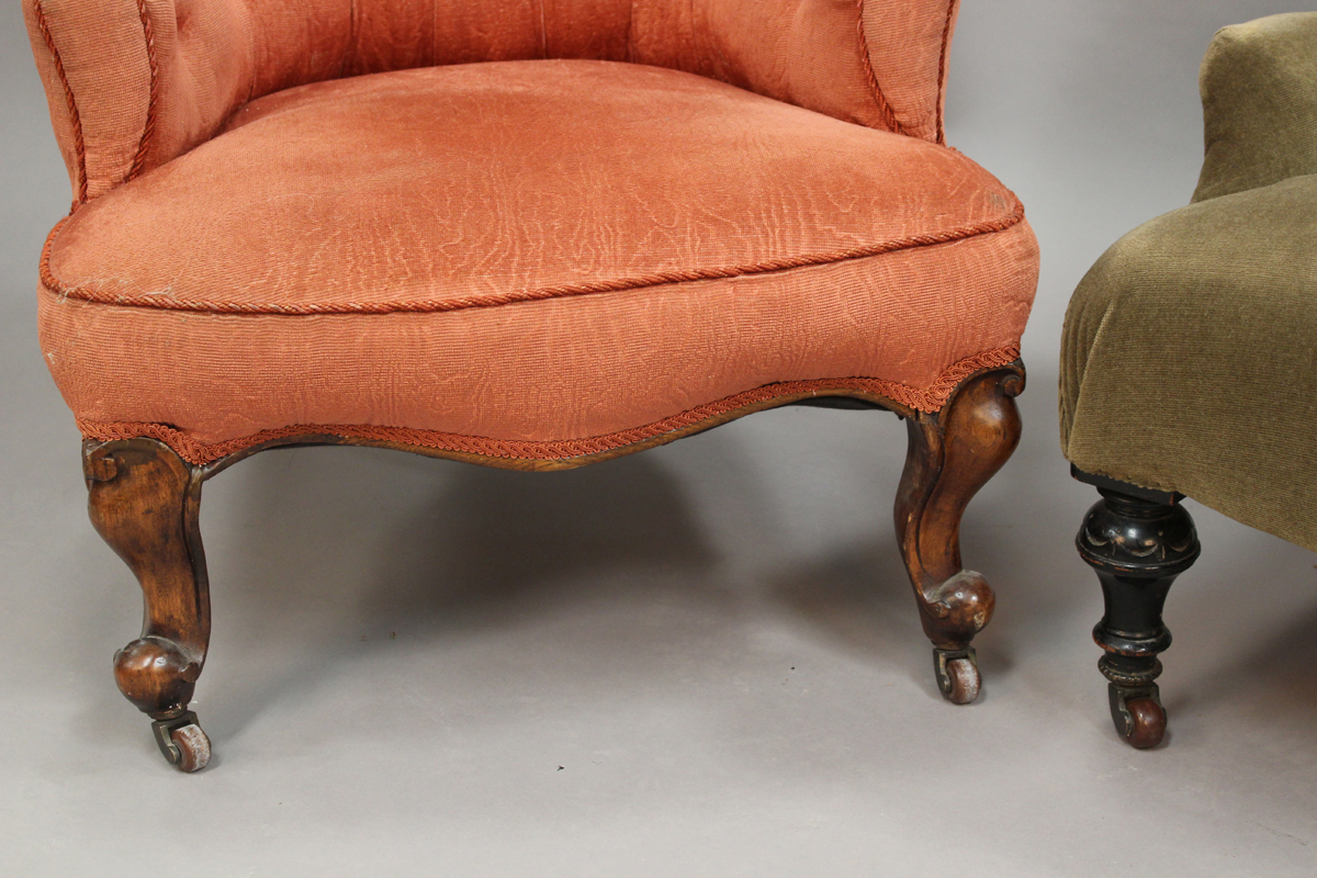 A mid-Victorian buttoned back armchair, upholstered in pink fabric, on carved cabriole walnut legs - Image 2 of 2