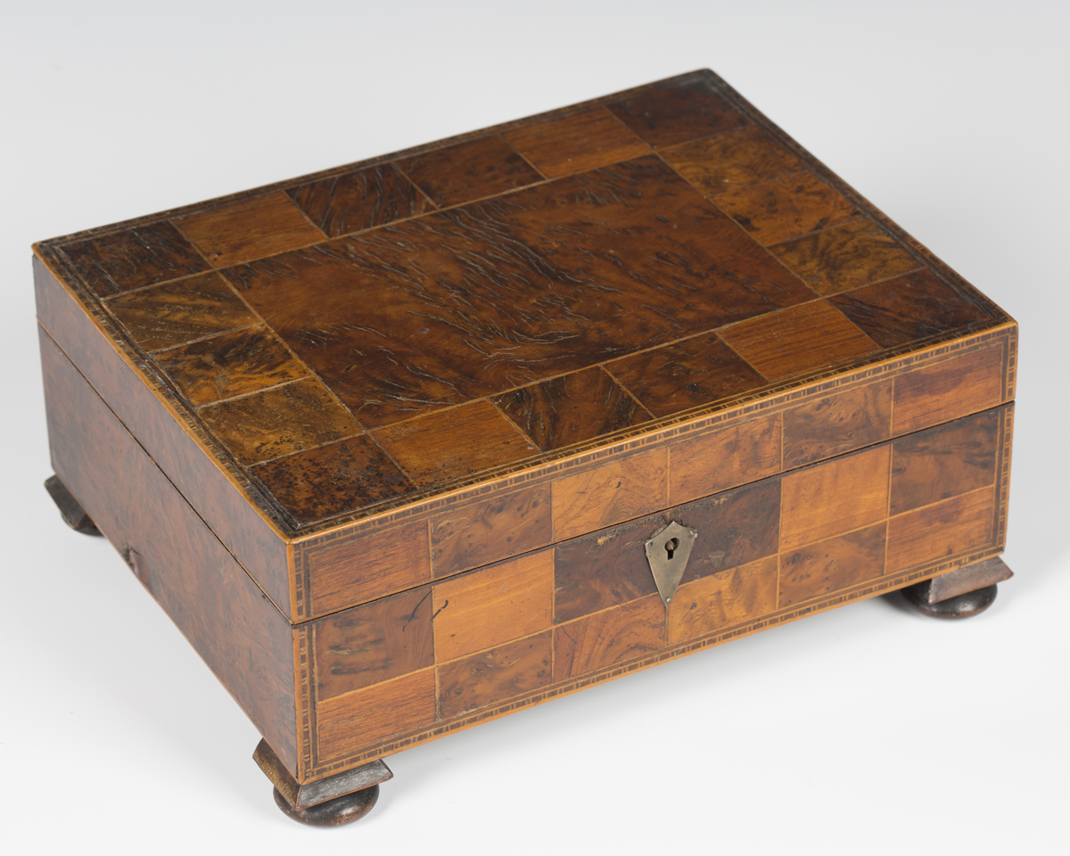 A 19th century specimen wood work box, the hinged lid and sides with overall squares of various - Image 4 of 4