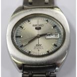 A Seiko 5 DX Automatic stainless steel cased gentleman's bracelet wristwatch, the signed silvered