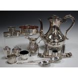 A collection of assorted silver items, comprising an Edwardian cream jug, London 1904, height