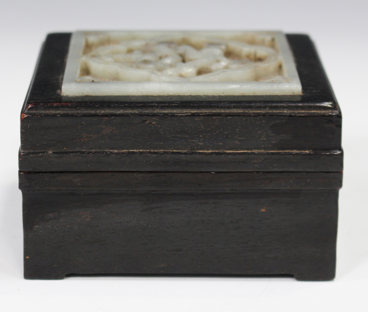 A Chinese pale celadon jade and hardwood box and cover, 20th century, of square form, the cover - Image 2 of 7