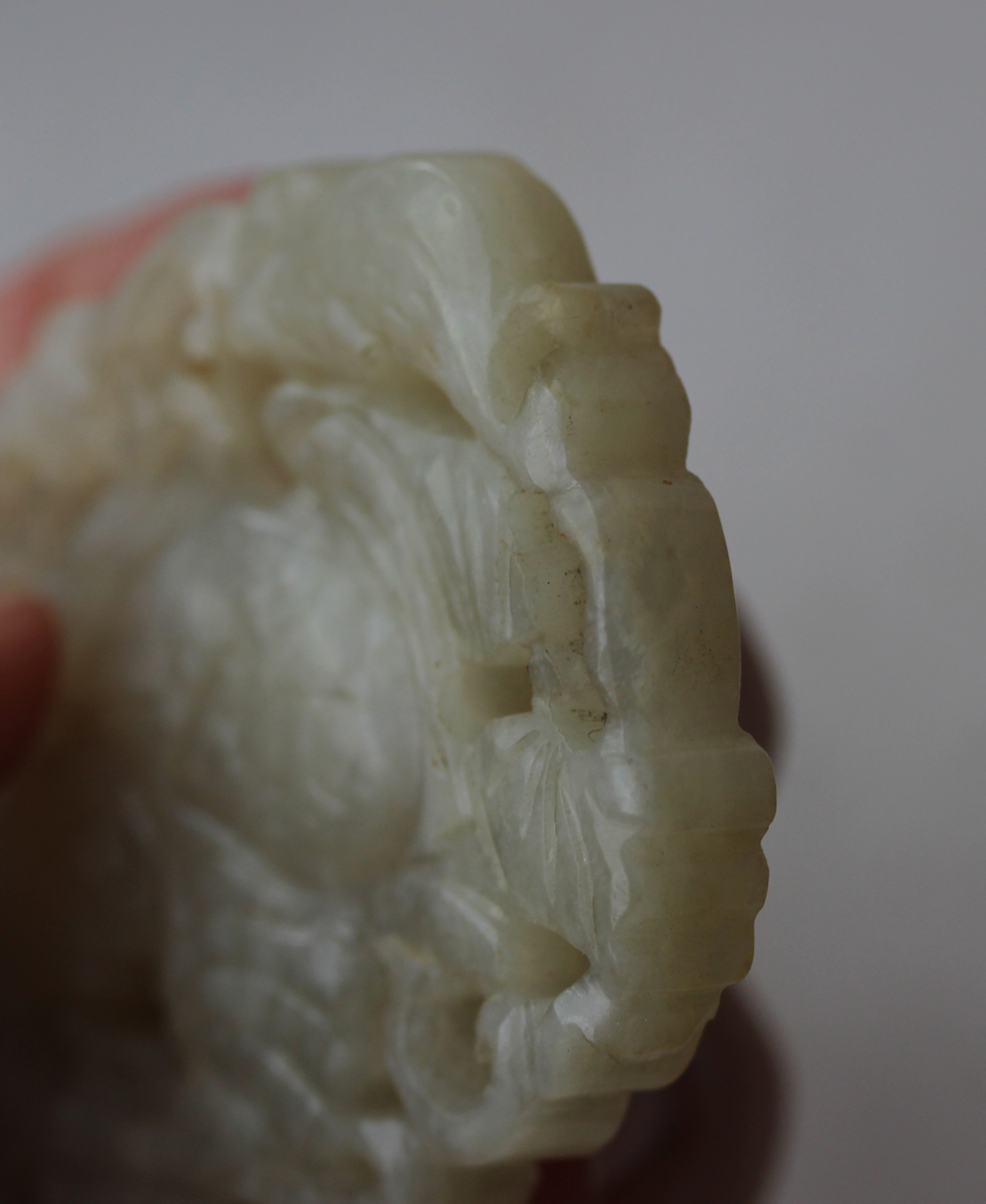 A Chinese pale celadon jade pendant, probably late Qing dynasty, carved and pierced to each side - Image 2 of 10