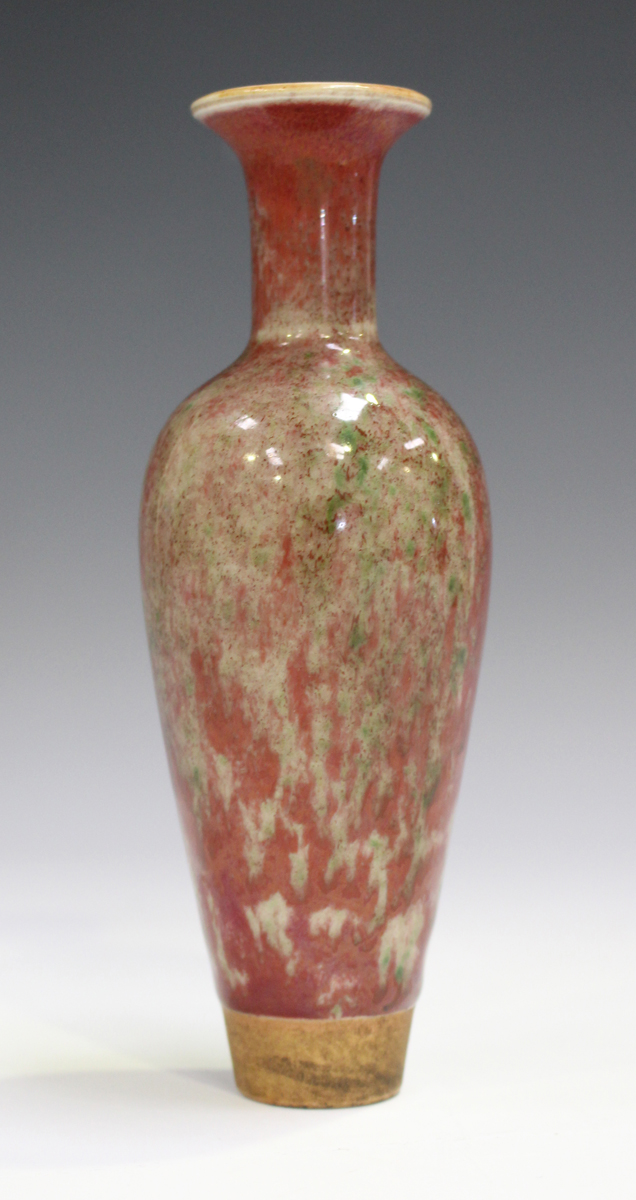 A Chinese peach bloom glazed amphora shaped vase (liuyeping), Kangxi style but late Qing/Republic - Image 14 of 16