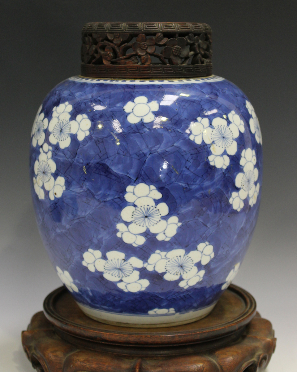 A Chinese blue and white export porcelain ginger jar, Kangxi period, painted with prunus, height - Image 20 of 22