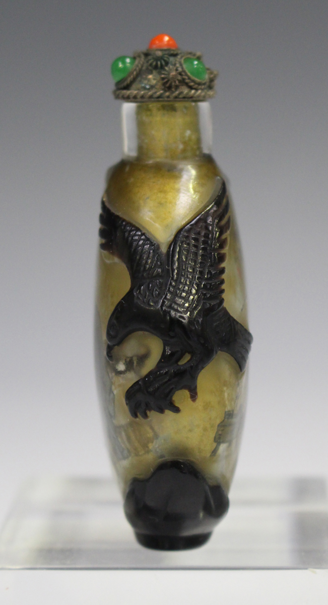 A Chinese green and black variegated hardstone snuff bottle, 20th century, of rounded form, height - Image 4 of 22