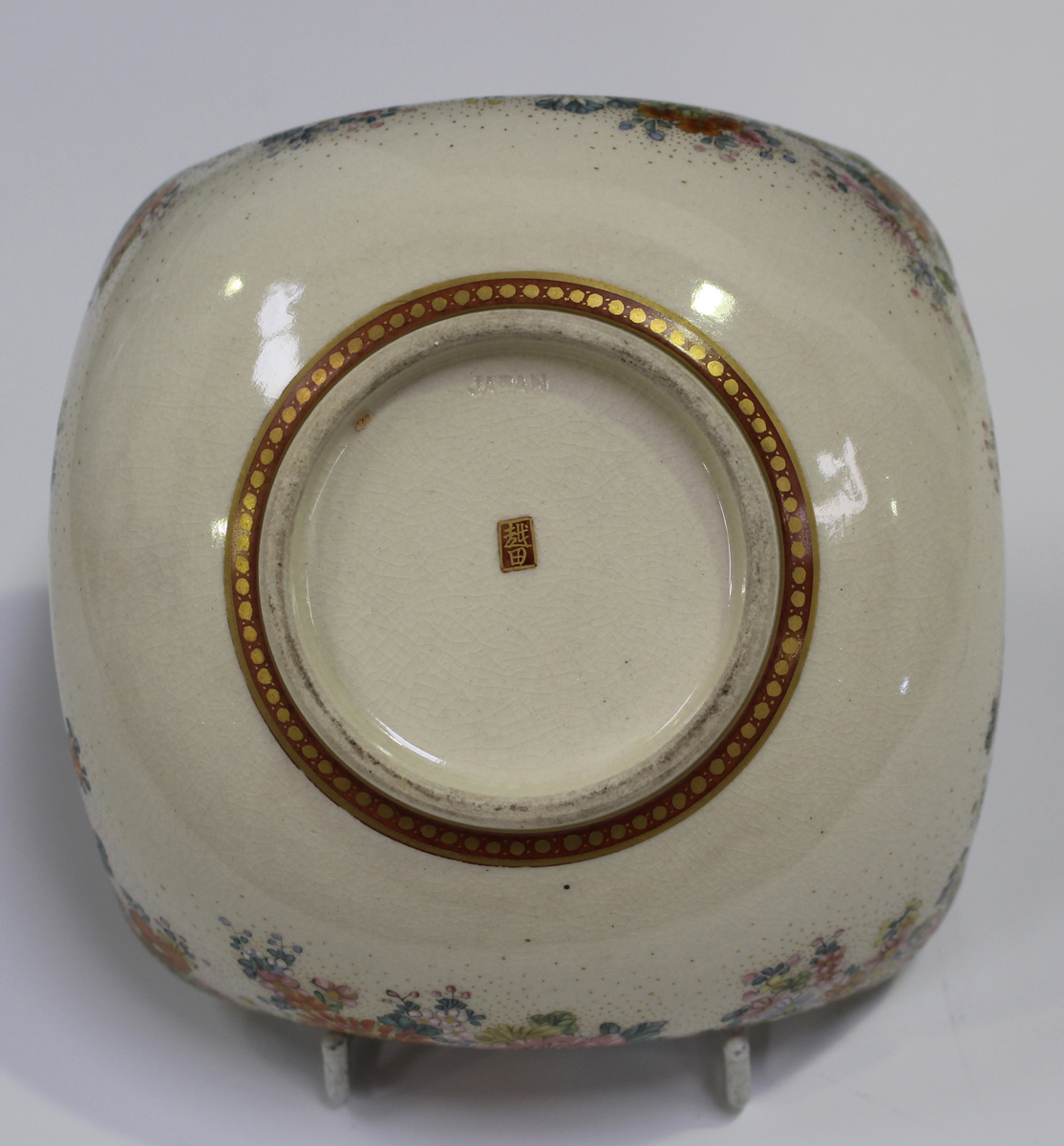 A Japanese Satsuma earthenware square shaped bowl, early 20th century, painted to the interior - Image 11 of 17
