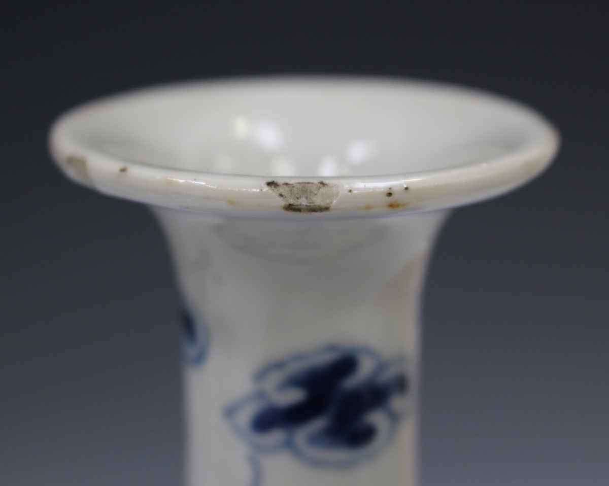 A Chinese blue and white porcelain baluster vase, mark of Kangxi but late 19th century, painted with - Image 12 of 22