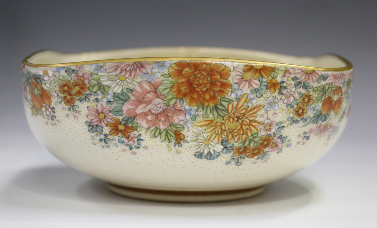 A Japanese Satsuma earthenware square shaped bowl, early 20th century, painted to the interior - Image 13 of 17