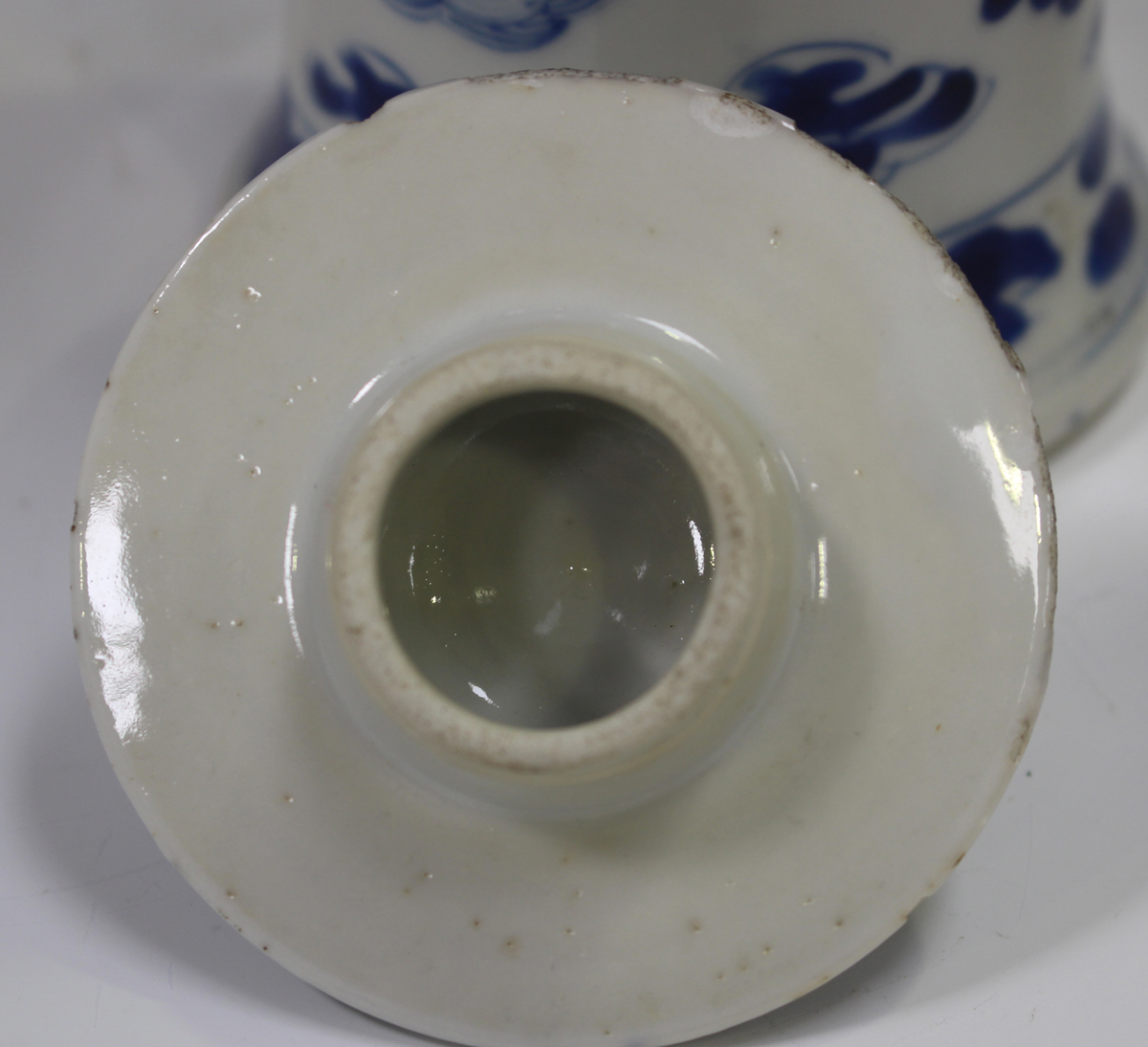A Chinese blue and white porcelain baluster vase, mark of Kangxi but late 19th century, painted with - Image 15 of 22