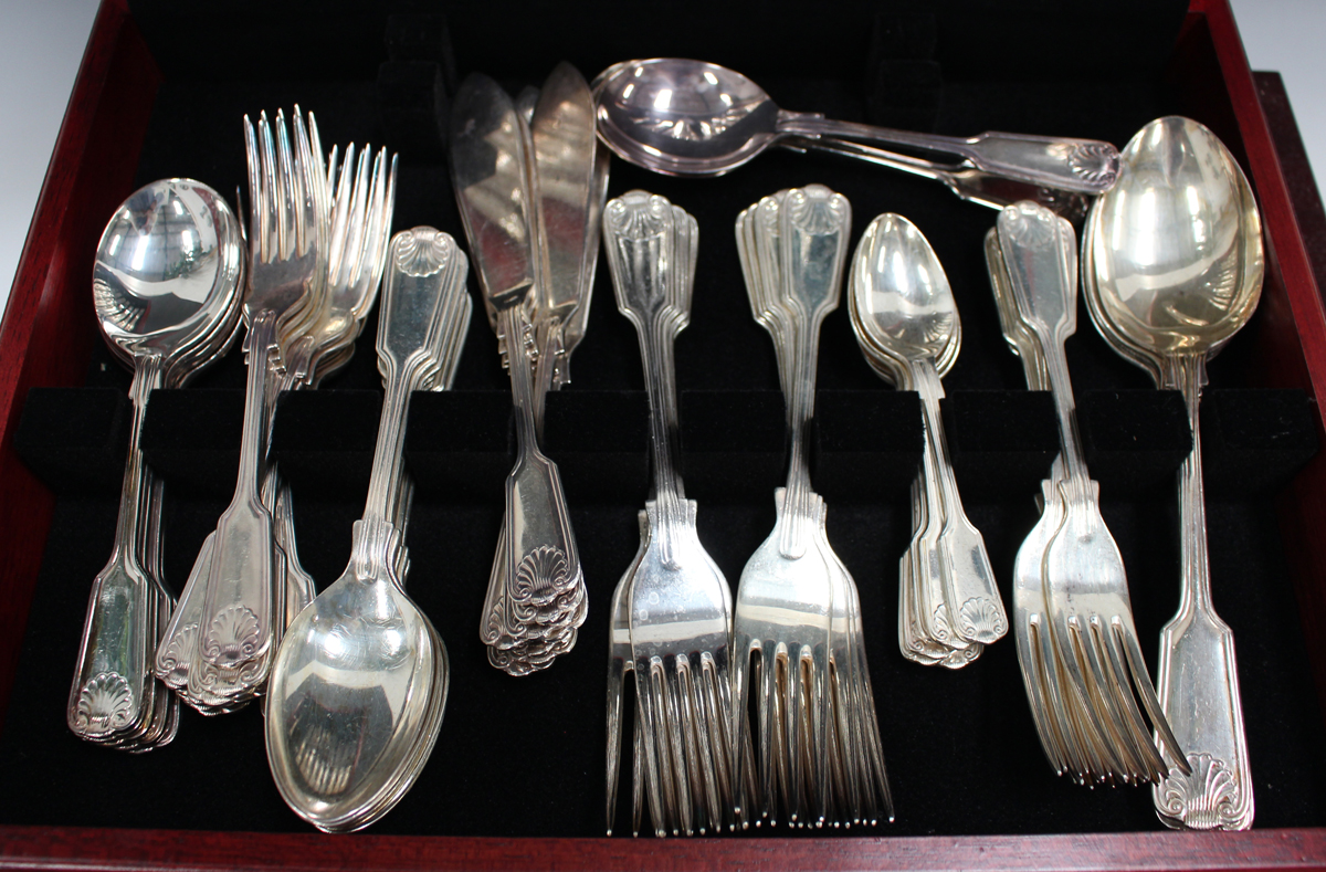 A late 20th century Butler of Sheffield Kitemark Collection canteen of plated cutlery, twelve - Image 2 of 4