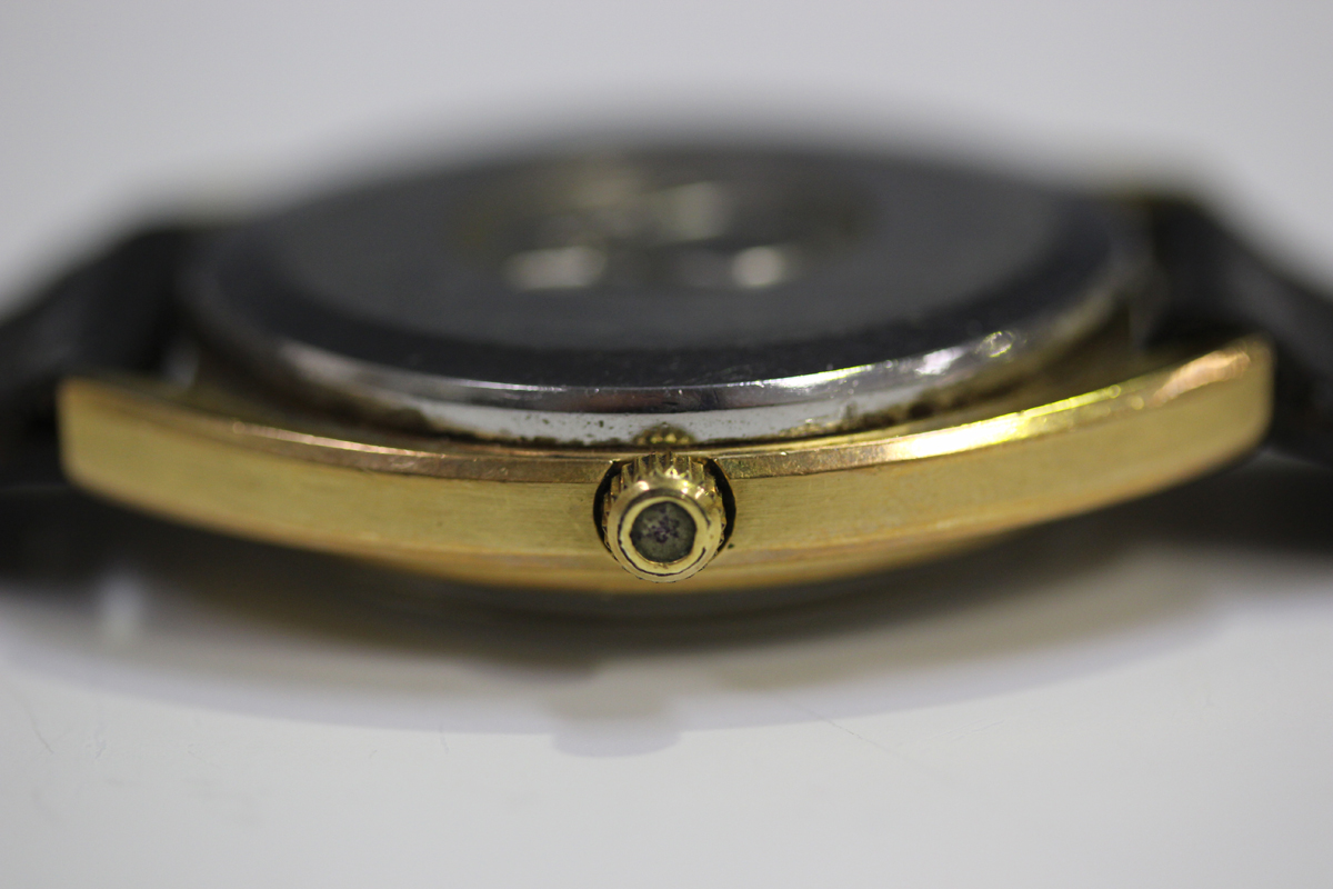 An Omega Quartz gilt metal fronted and steel backed gentleman's wristwatch, the signed dial with - Image 5 of 7