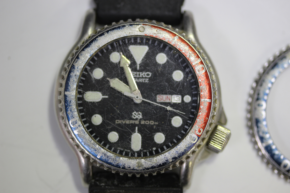 A Seiko Quartz Divers 200m steel cased gentleman's wristwatch, case diameter 4.1cm, two Seiko Quartz - Image 3 of 4