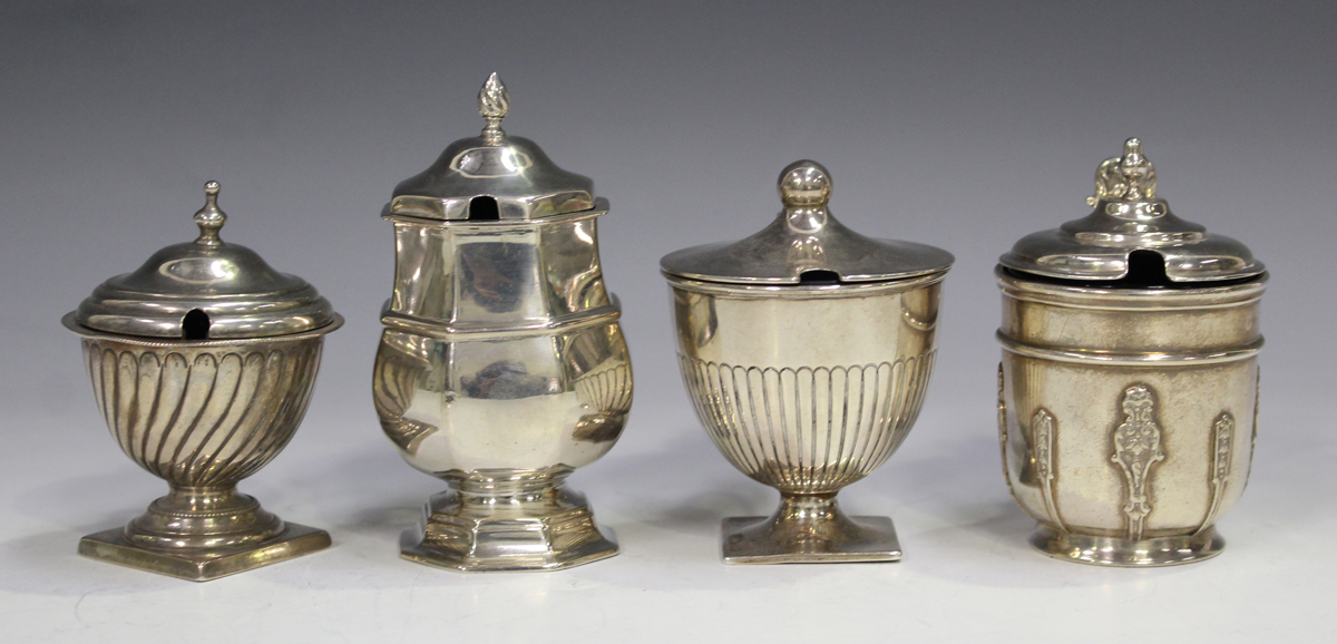 A late Victorian silver mustard of cylindrical form with cast vertical upright panels, fitted with a - Image 3 of 3