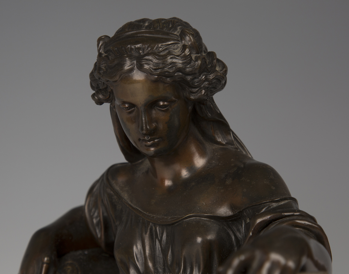 A late 19th century French brown and gilt patinated cast bronze figure of a Classical lady - Image 2 of 6