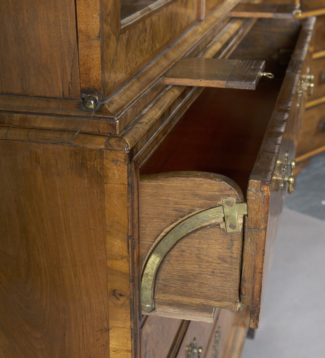 A George I walnut secrétaire cabinet, in the manner of William Old and John Ody, the cavetto moulded - Image 4 of 8