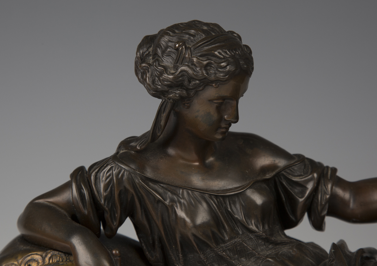 A late 19th century French brown and gilt patinated cast bronze figure of a Classical lady - Image 6 of 6