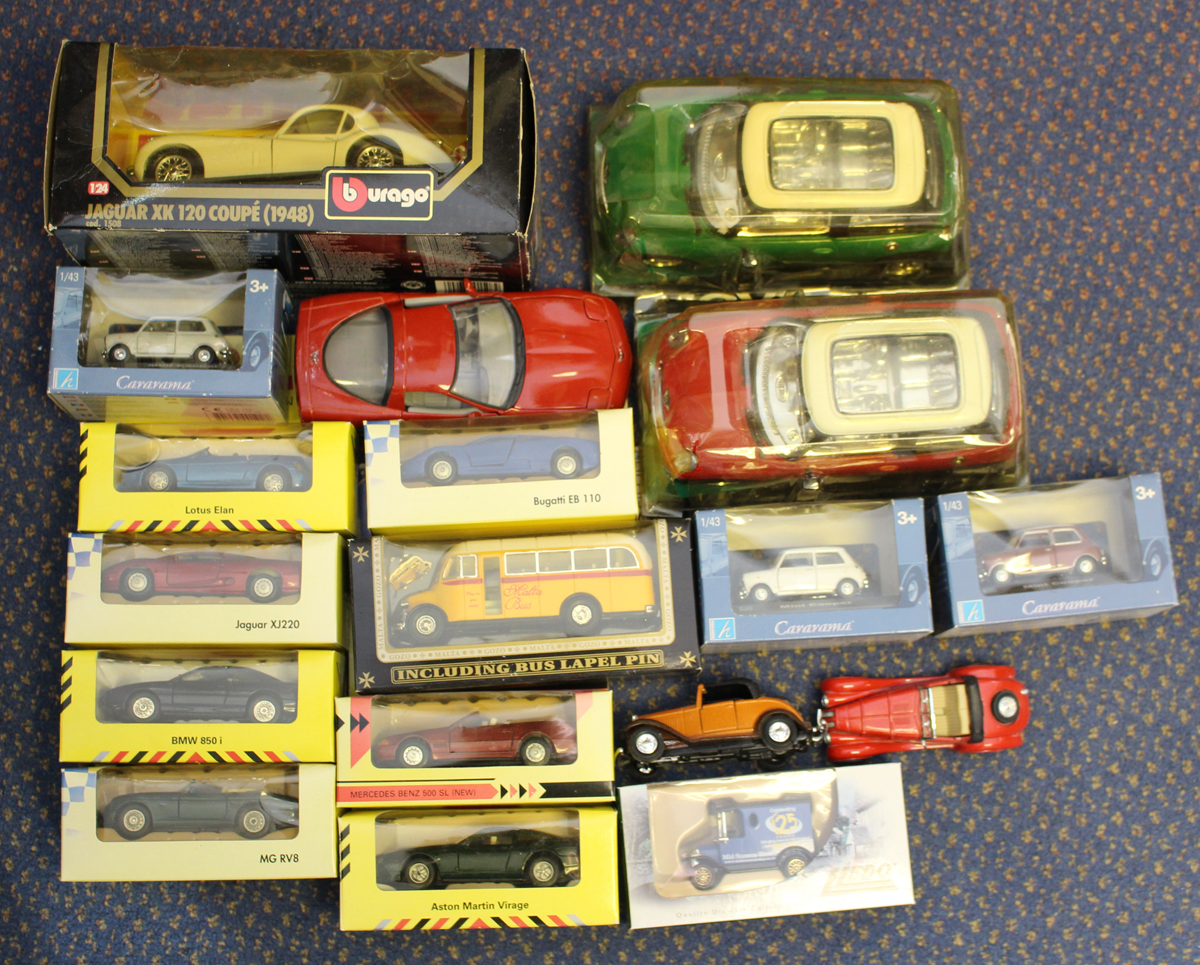 A small collection of Dinky Toys and Supertoys army vehicles, including a No. 651 Centurion tank and - Image 2 of 5