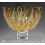 A Gillies Jones Rosedale apricot tinted Long Leaves pattern art glass bowl, contemporary, with