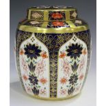 A Royal Crown Derby Imari pattern 1128 ginger jar and cover, dated 1993, printed mark to base,