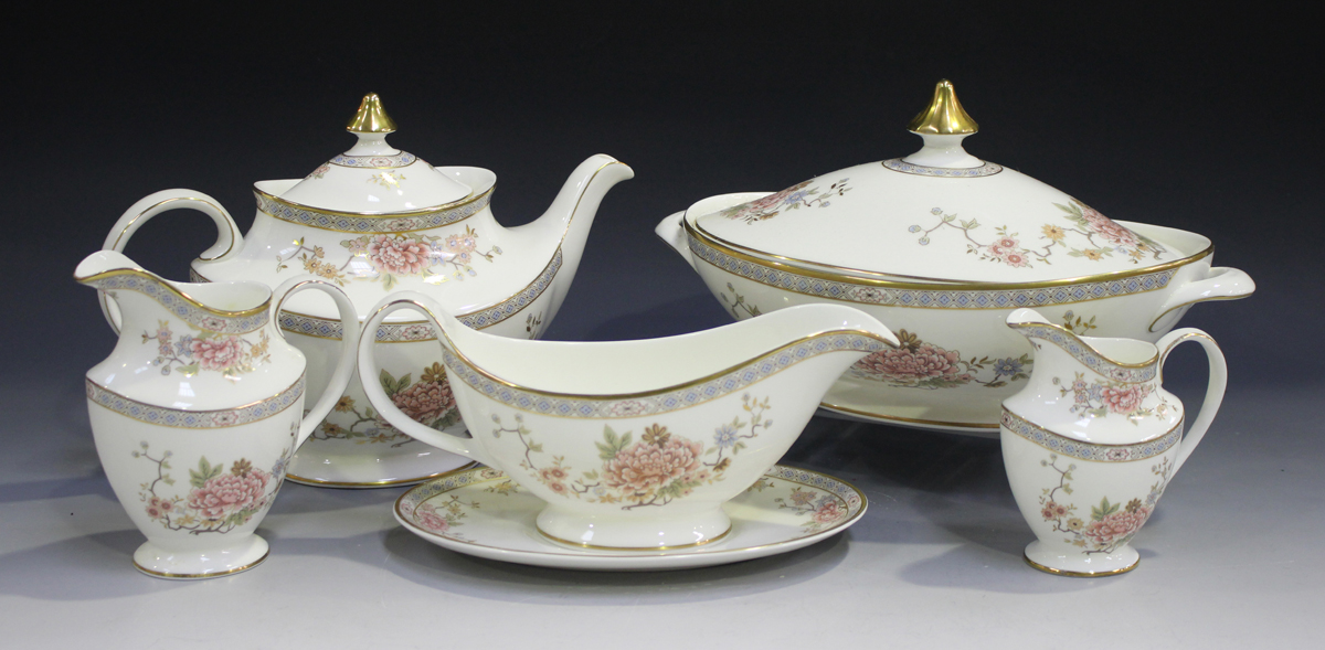 A Royal Doulton Canton pattern part service, including an oval platter, four tureens and covers, a