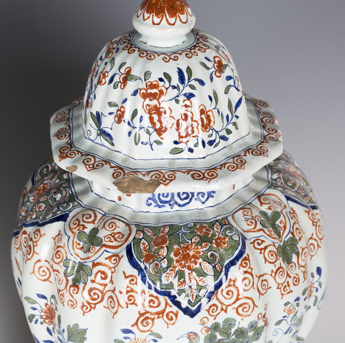 A garniture of five Dutch Delft vases and three covers, late 19th century, comprising two of - Image 7 of 12