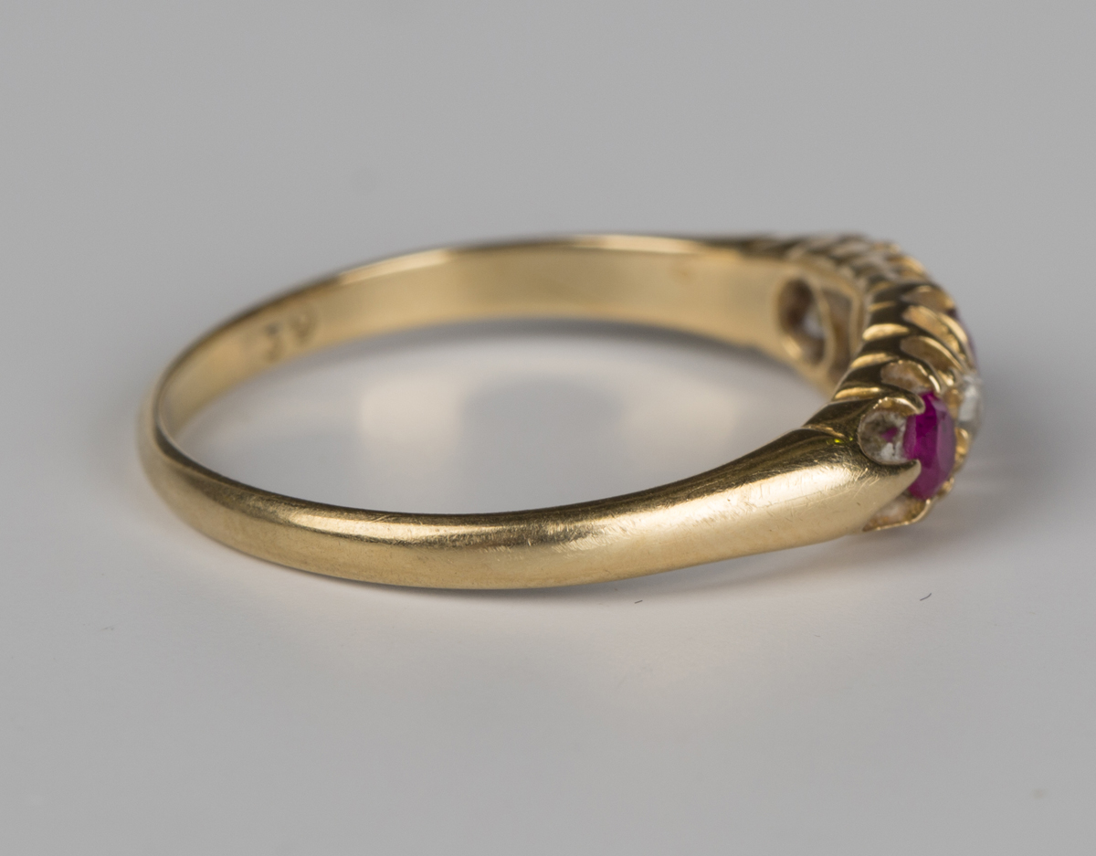 An 18ct gold, ruby, synthetic ruby and diamond five stone ring, weight 2.6g, ring size approx Q. - Image 3 of 3