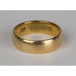 An 18ct gold wedding band ring, Birmingham 1911, weight 5.5g, ring size approx L.Buyer’s Premium