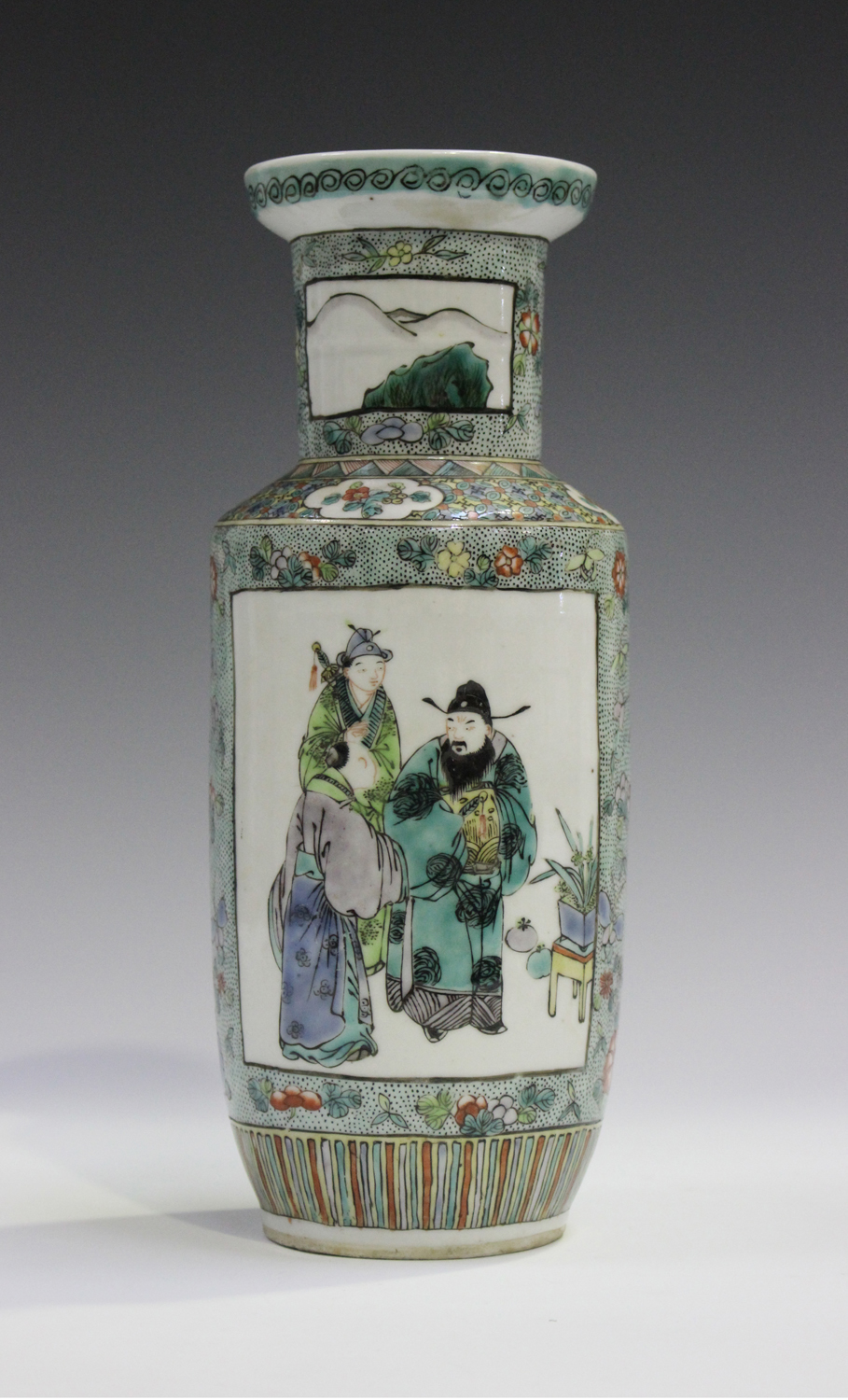 A Chinese famille verte porcelain rouleau vase, Kangxi style but late 19th century, painted with - Image 8 of 9