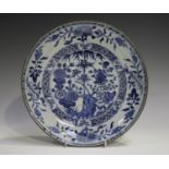 A Chinese blue and white export porcelain circular saucer dish, Qianlong period, the centre