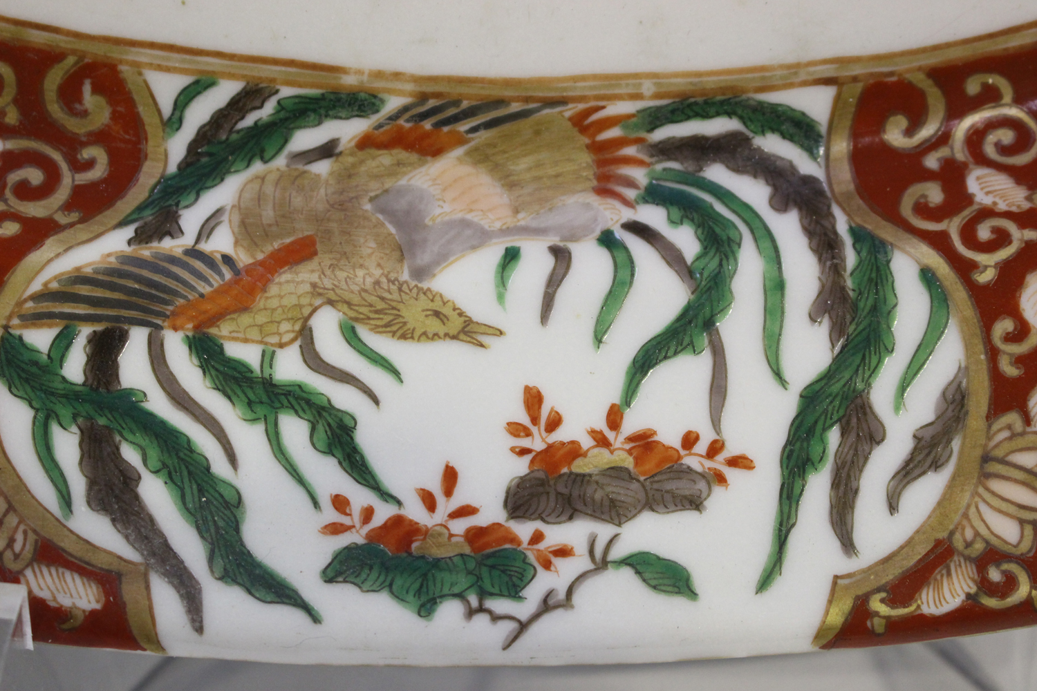 A Japanese Imari porcelain oval dish, Meiji period, painted and gilt with a central foliate - Image 5 of 8