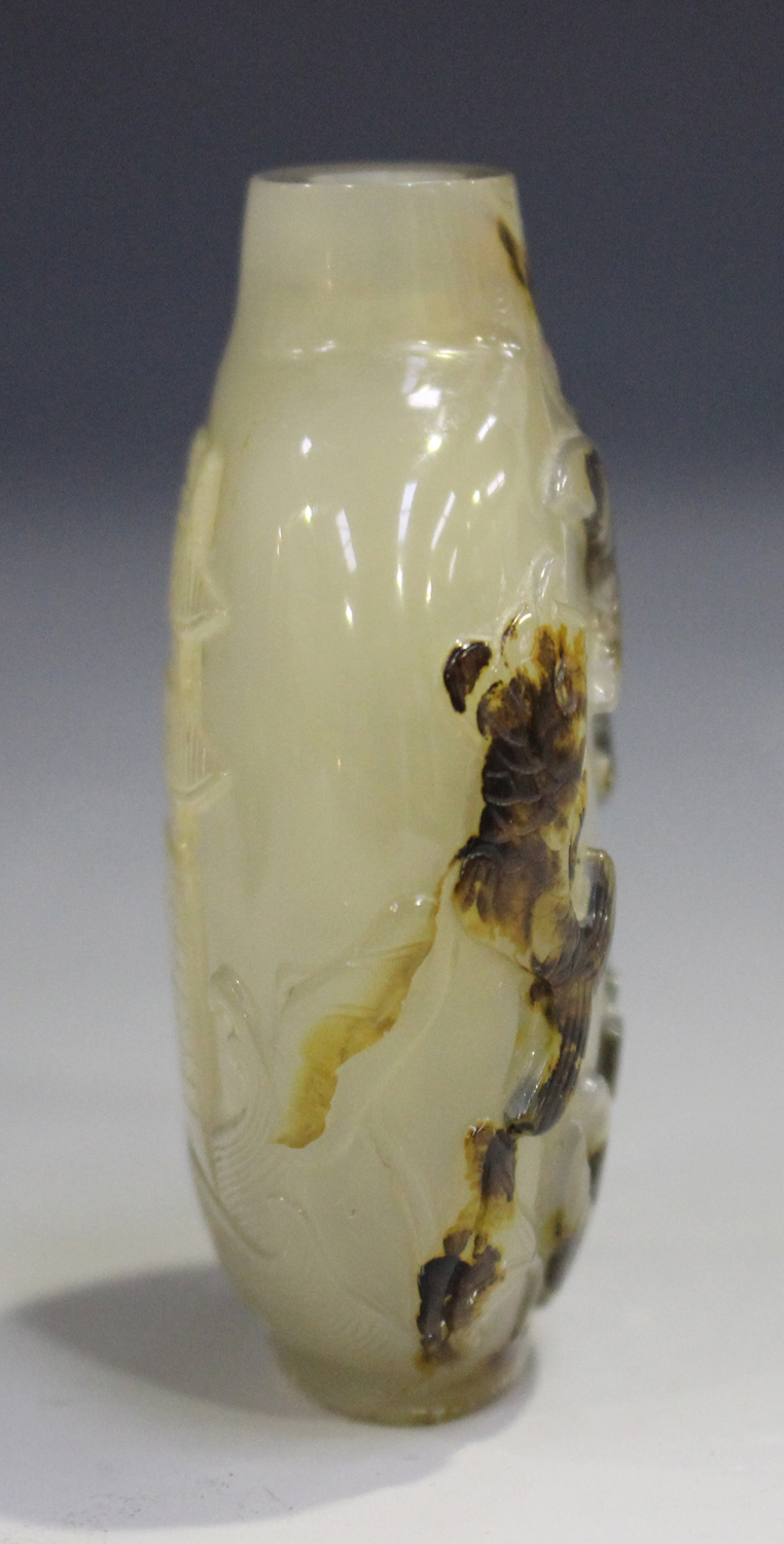 A Chinese agate snuff bottle, probably late Qing, of flattened ovoid form, carved in low relief with - Image 13 of 14