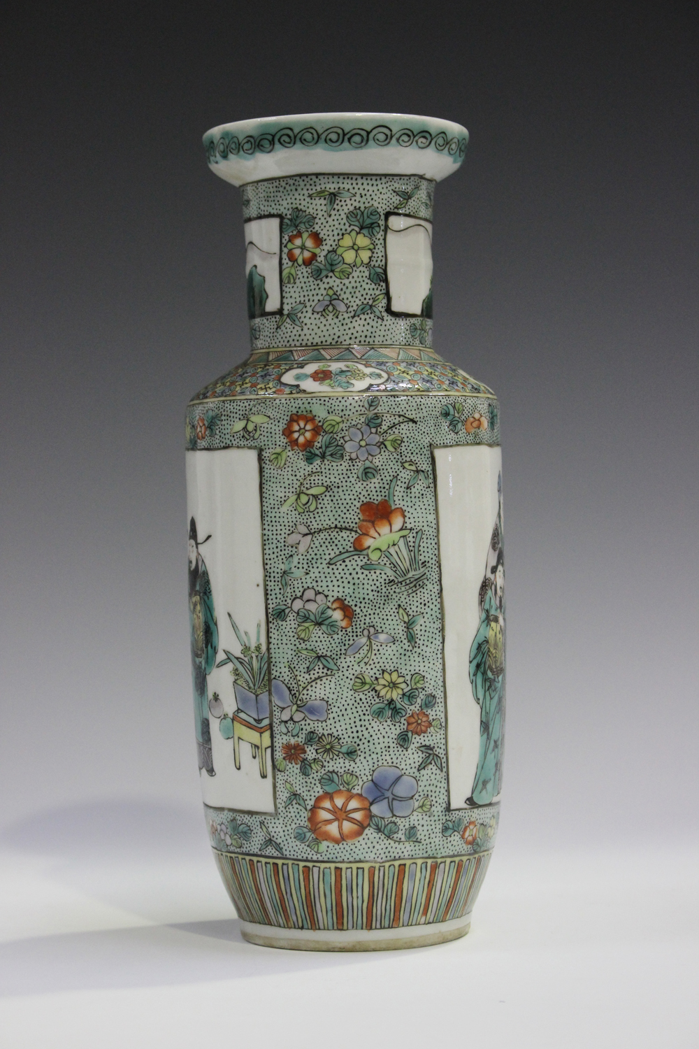 A Chinese famille verte porcelain rouleau vase, Kangxi style but late 19th century, painted with - Image 7 of 9